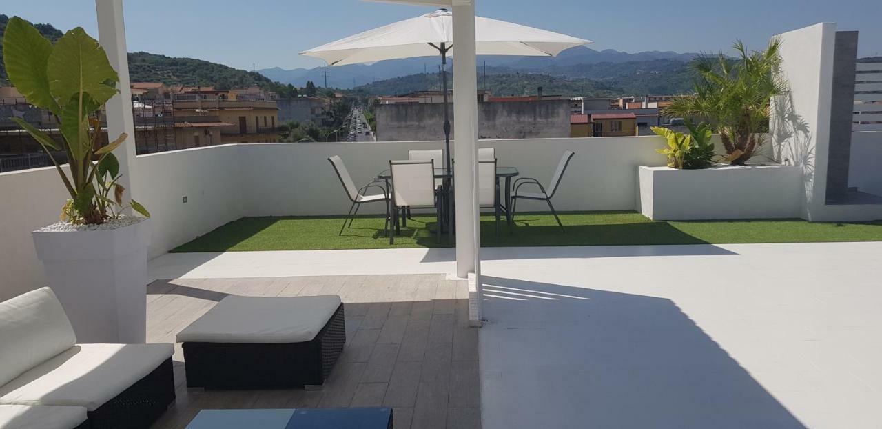 Apartament L'Isola Di Ago Torregrotta Zewnętrze zdjęcie